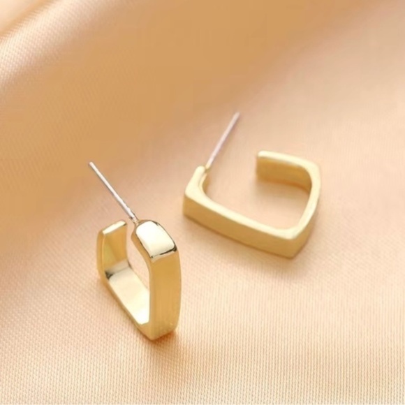 Gold Geometric Hoop Earrings - Picture 2 of 3